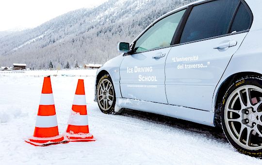 Gallery Ice Driving School - J11a9526 Teo Trabucchi R - 9/27