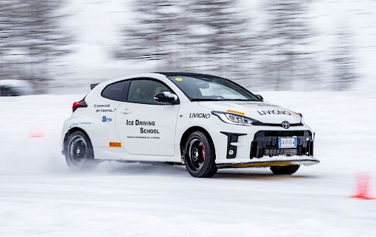 Gallery Ice Driving School - J11a9558 Teo Trabucchi R - 10/27